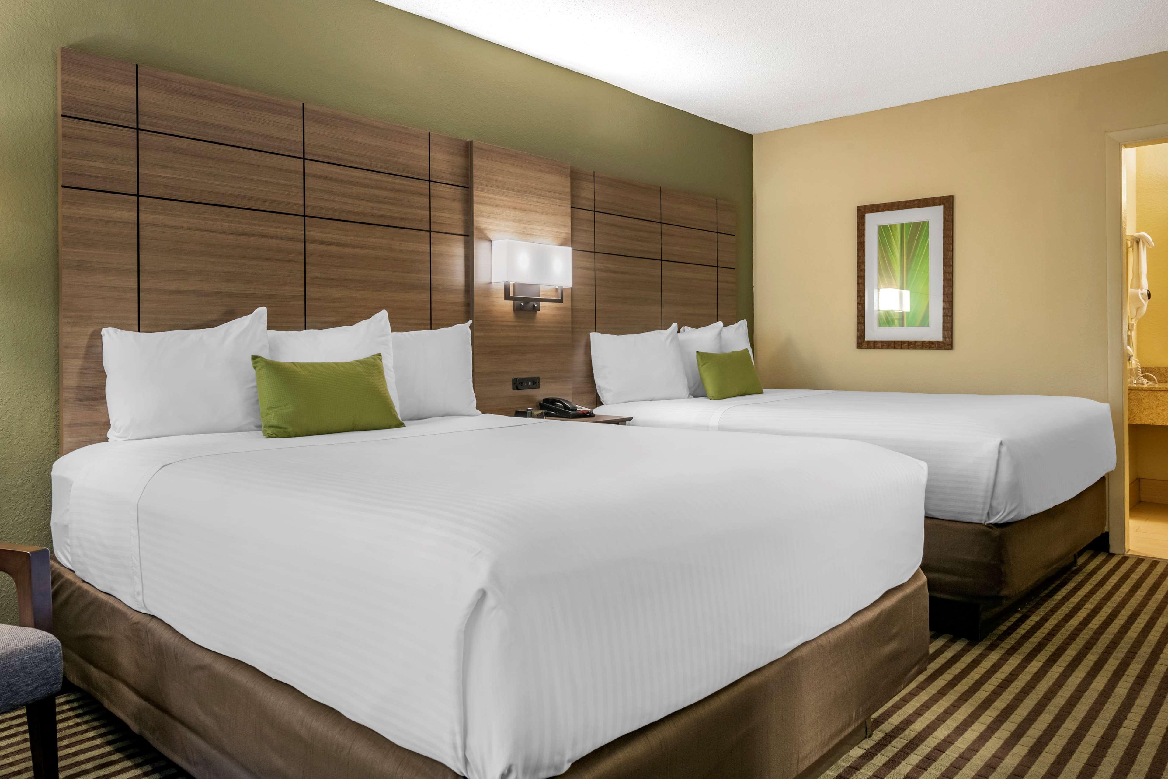 Best Western Downtown Стюарт Екстериор снимка