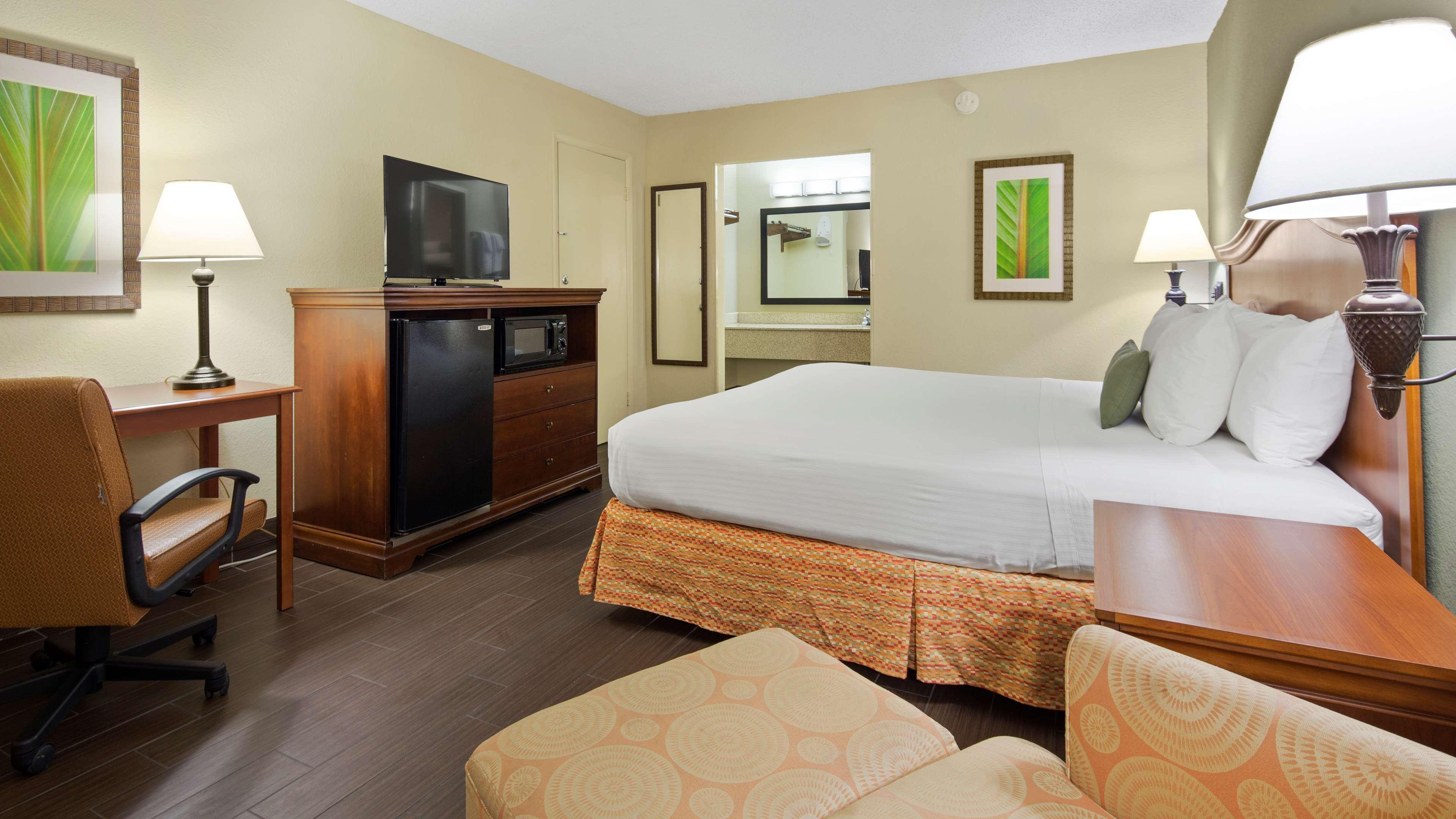 Best Western Downtown Стюарт Екстериор снимка