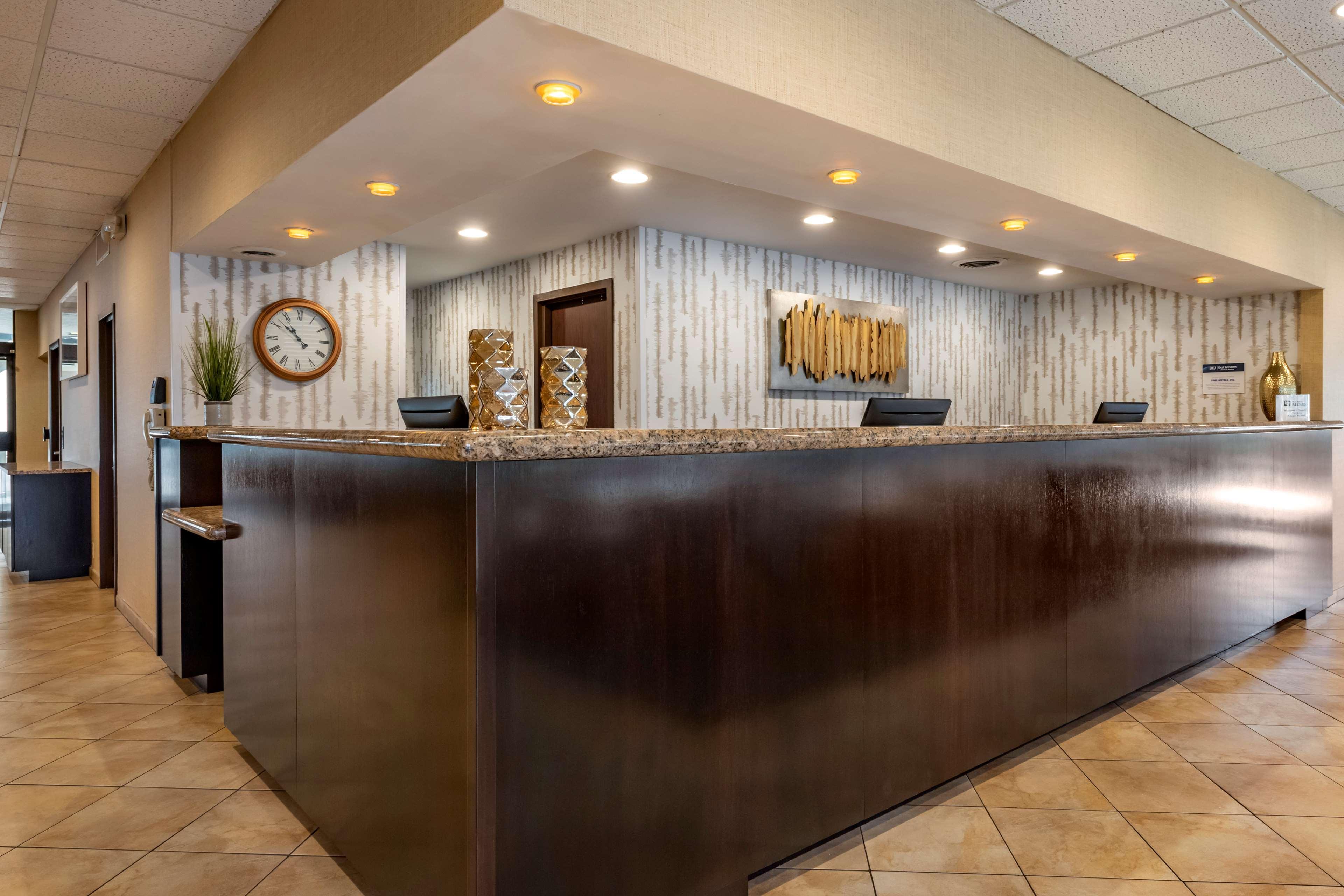 Best Western Downtown Стюарт Екстериор снимка