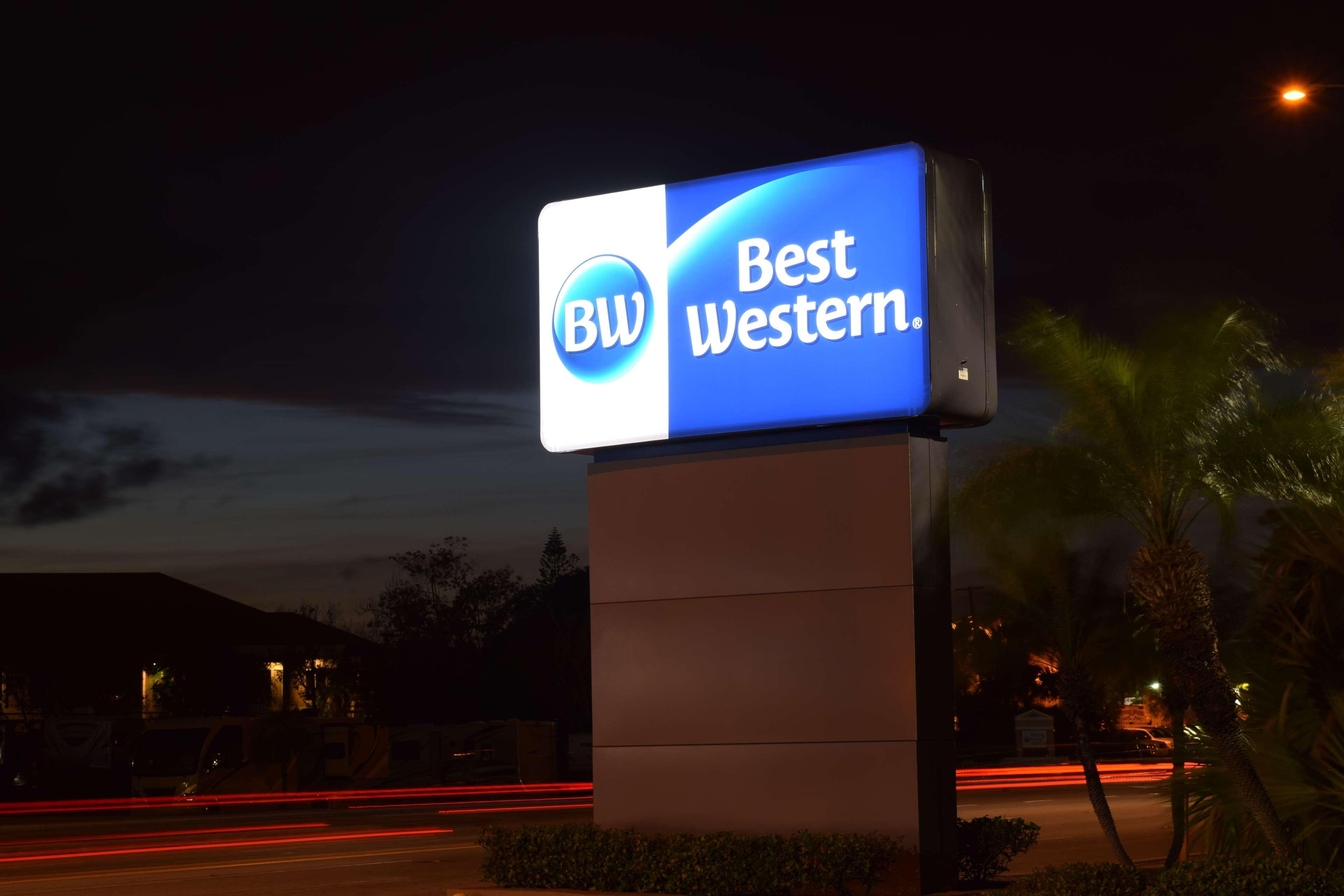 Best Western Downtown Стюарт Екстериор снимка